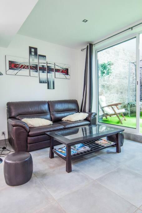 Appartement Avec Jardin Interieur 4 Pers Centre Ville Nemours Kültér fotó